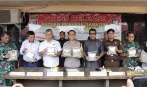 Polres Asahan Ringkus Warga Medan Beserta Barang Bukti Sabu Seberat 10 Kg FB IMG 1728422775091