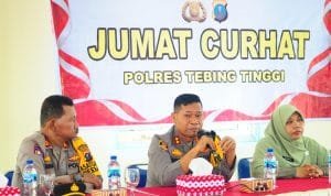 Jumat Curhat, Kapolres Tebing Tinggi Ajak Warga Jaga Keamanan dan Cegah Narkoba Foto Berita