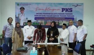 Pemko Padang Panjang dan Bank Nagari Tandatangani Perjanjian Kerja Sama Untuk Meningkatkan Pelayanan Kepada Masyarakat IMG 20241012 WA0014