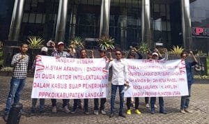 Puluhan Aktivis Minta KPK Memeriksa dan Menangkap Syah Afandin Dalam Dugaan Kasus Seleksi Guru PPPK Langkat IMG 20241114 203310