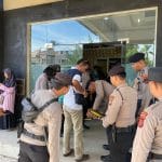 Polres Tapteng Amankan Rapat Pleno Hasil Rekapitulasi Suara Pilkada Tingkat KPU Kabupaten