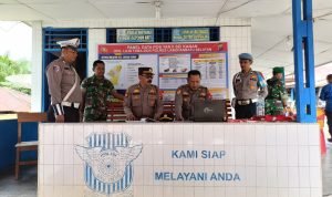 Personil Pos Yan II Polres Labusel Gelar Apel Pagi untuk Operasi Lilin Toba 2024 IMG 20241227 WA0052