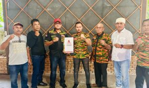 Ketua DPK MPI Labuhanbatu Serahkan Mandat Kepengurusan DPC MPI Rantau Utara Kepada Paris Harahap
