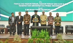 Pj Sekdaprov Sumut Apresiasi UNPRI Medan dan Berikan Penghargaan Tertinggi Kepada Ilmuan IMG 20250104 201951