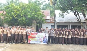 Bag SDM Polres Labusel Sosialisasikan Penerimaan Polri 2025 di SMA Negeri 2 Kotapinang IMG 20250214 WA0050