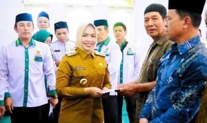 Bupati Labuhanbatu Serahkan Bantuan Zakat Ke Masyarakat Bilah Barat IMG 20250311 201750