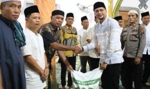 Bupati Labusel melaksanakan kegiatan Safari Ramadhan 1446 H di Mesjid Al Hikmah Desa Tanjung Mulia IMG 20250317 153835