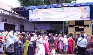 Pemkab Labusel Gelar Operasi Pasar Murah di Kantor Camat Kotapinang IMG 20250319 160326