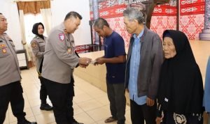 Peduli Sesama, Kapolres Labuhanbatu Berikan Infaq kepada Warga Kurang Mampu FB IMG 1744698372674