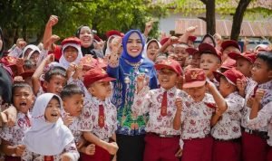 Bupati Labuhanbatu Ajak Orang Tua Antar Anak Pada Hari Pertama Sekolah Bupati Labuhanbatu