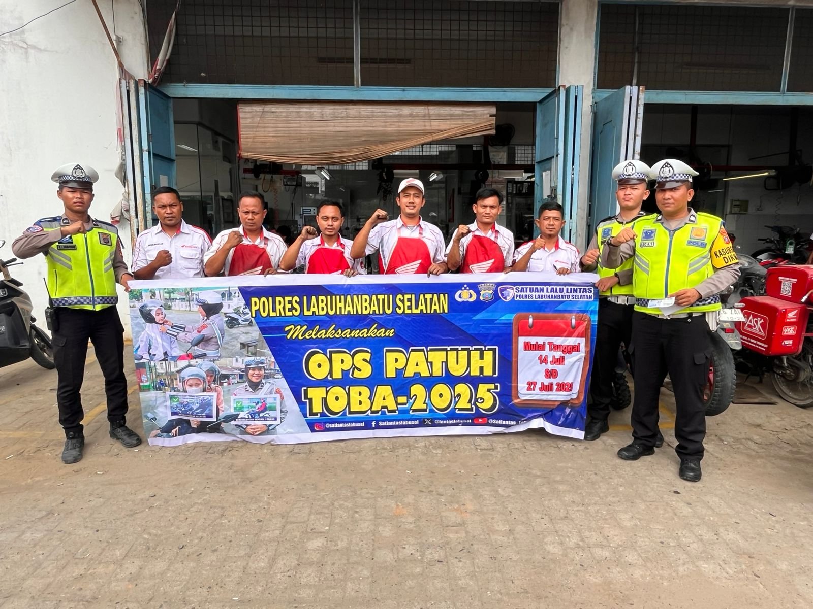 Gebrakan Satlantas Polres Labuhanbatu Selatan: Edukasi Masyarakat & Media di Ops Patuh Toba 2025 1 Polres Labuhanbatu selatan