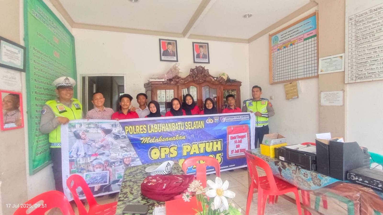 Gebrakan Satlantas Polres Labuhanbatu Selatan: Edukasi Masyarakat & Media di Ops Patuh Toba 2025 2 Polres Labuhanbatu selatan