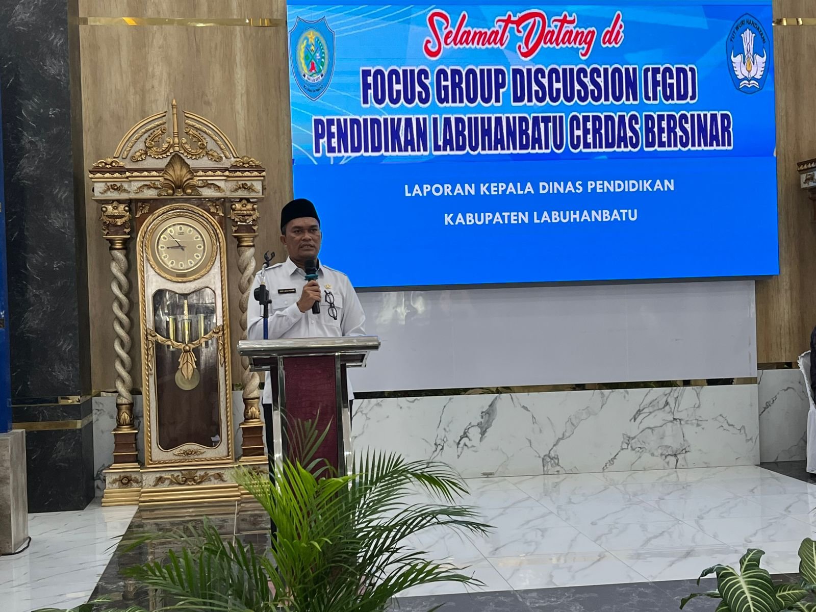 Bupati Labuhanbatu Buka Kegiatan Focus Group Discussion (FGD) Konsep Pendidikan Cerdas Bersinar 3 IMG 20250723 WA0033