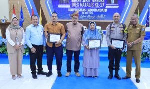 Rayakan Dies Natalis ke -27, ULB Anugerahkan 3 Tokoh Inspiratif WhatsApp Image 2025 07 29 at 12.41.46