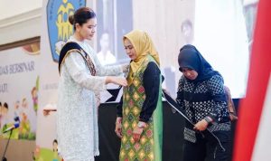 Bunda Paud Provinsi Sumatera Utara Kukuhkan Maya Hasmita Sebagai Bunda Paud Labuhanbatu 