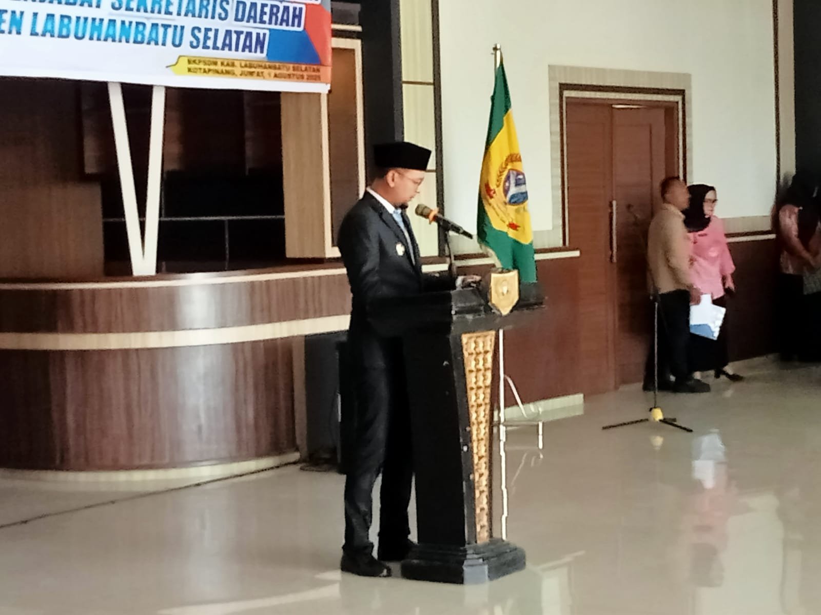 Bupati Labusel Resmi Lantik Reza Pahlevi Nasution sebagai Pj Sekda Labuhanbatu Selatan 1 Bupati