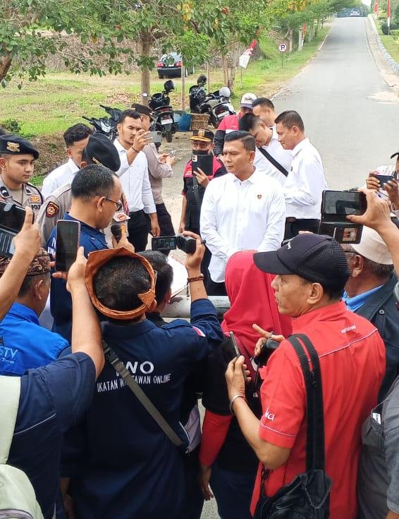 Forum Wartawan Bersatu Gelar Aksi Dengan 5 Poin Tuntutan Di Tujukan Ke Sekolah Darul Muhsinin 1 Wartawan