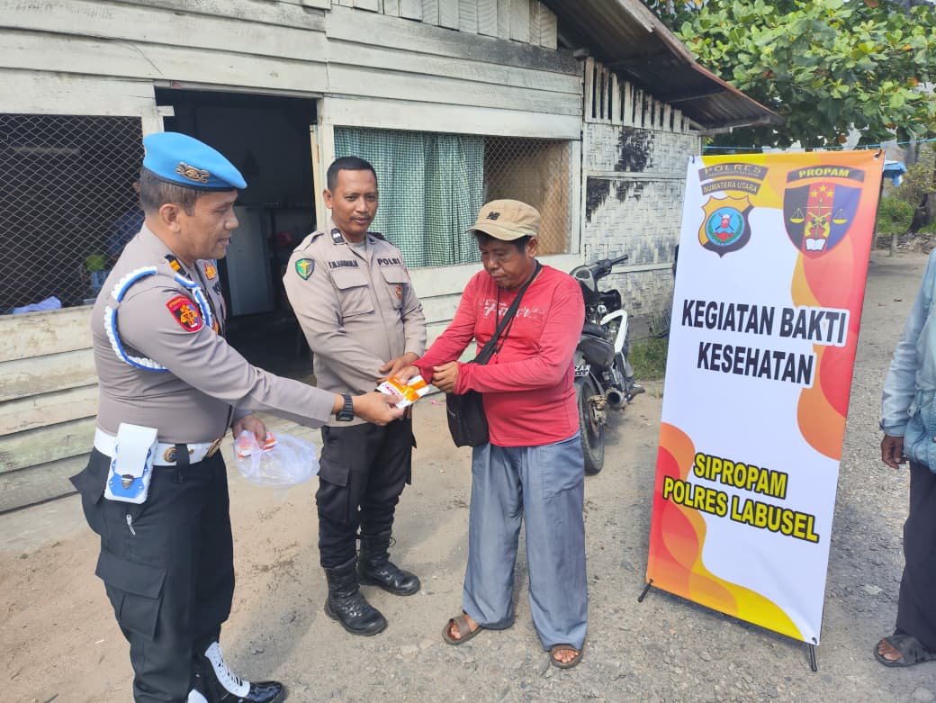 Polres Labuhanbatu Selatan Gelar Bakti Kesehatan Bagi Masyarakat Kotapinang 1 Polres Labuhanbatu Selatan