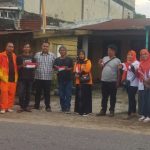 HSP dan Halosumut.com Bagikan Ratusan Bendera Merah Putih di Aek Nabara