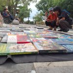 Di Tengah Gadget dan Hiruk Pikuk Kota, Cuk Pecel Kenalkan Buku ke Masyarakat