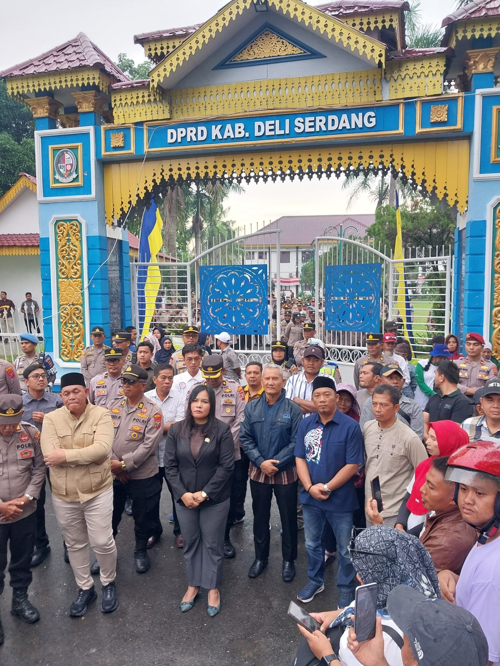 Soroti Biaya Perjalanan Dinas Ketua DPRD Deliserdang, (AMPK) Lakukan Unjukrasa, Ketua DPRD Menghilang tanpa Kabar 1 Ketua DPRD