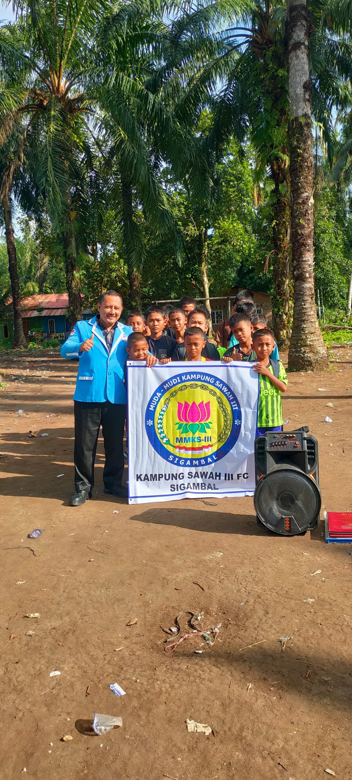 LPAI Labuhanbatu Salurkan Bantuan Kostum Dan Sepatu Sepakbola Muda Mudi Kampung Sawah III Sigambal 2 LPAI Labuhanbatu