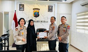 Wakapolrestabes Medan Serahkan Uang Duka, Sebagai Wujud Simpati dan Kepedulian kepada Keluarga Alm.Bripka Afrizal