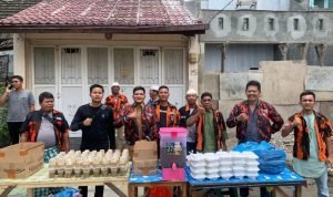 Jumat Barokah, 300 Nasi Kotak di Bagikan Pimpinan Anak Cabang Pemuda Pancasila Kecamatan Medan Area IMG 20250926 WA0012