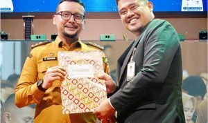 Bupati Labuhanbatu Selatan Hadiri Launching UHC Prioritas PROBIS Sumut Berkah IMG 20250930 WA0007