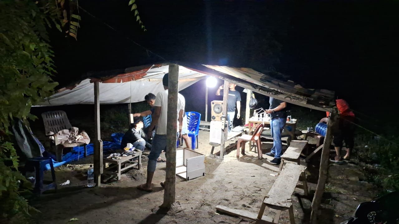Polsek Kualuh Hulu Gerebek Sarang Narkoba di Gunting Saga, Satu Pelaku Ditangkap 2 Polsek Kualuh Hulu
