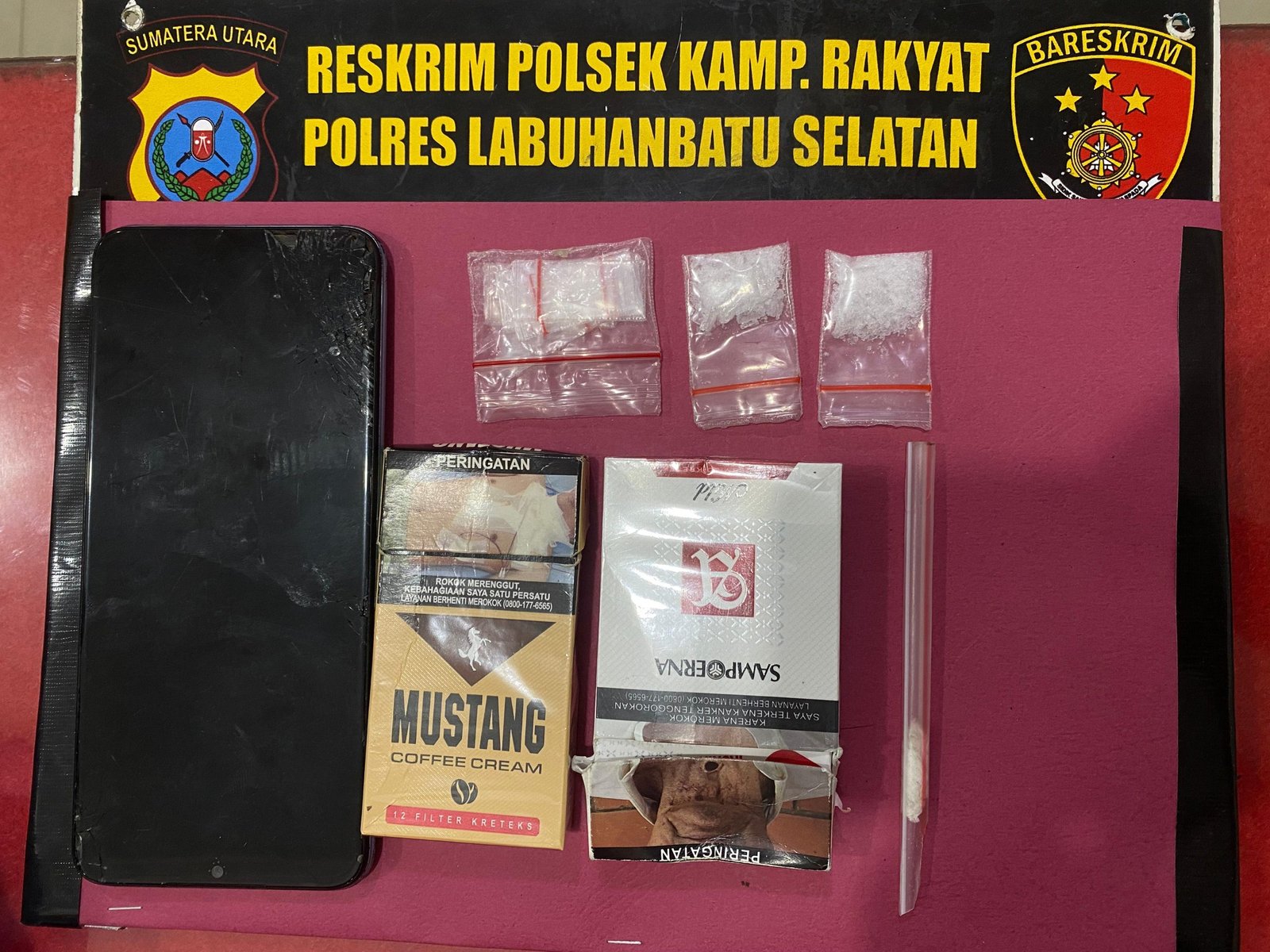 Polsek Kampung Rakyat Tangkap Pengedar Sabu di Desa Perkebunan Teluk Panji 1 Polsek Kampung Rakyat