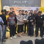 Hangat dan Penuh Kekeluargaan, Media Center Polres Labusel Ucapkan Selamat Ulang Tahun kepada Kapolres AKBP Aditya S.P. Sembiring