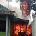Gudang Kesbangpol Binjai Hangus Dilalap Sijago Merah