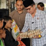 Polisi Peduli: Satres Narkoba Polres Labuhanbatu Selatan Berbagi Sembako di Jumat Berkah