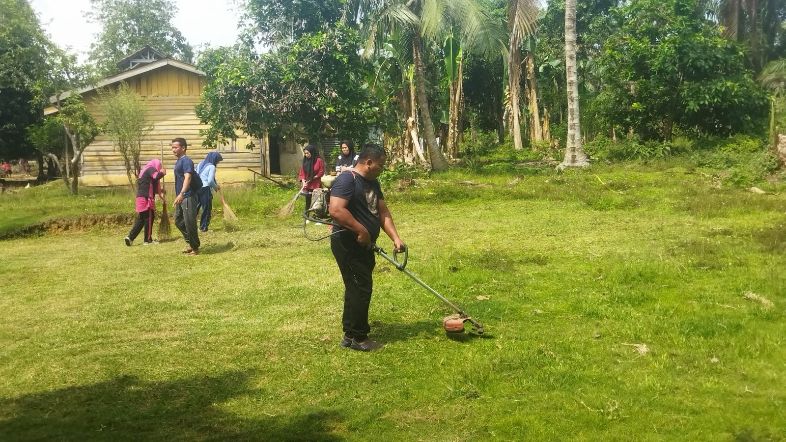 Desa N8 Kebun
