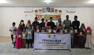 BAZNAS Labuhanbatu Selatan Salurkan Daging Kambing Dam Haji 2025 kepada Warga Desa Binanga Dua