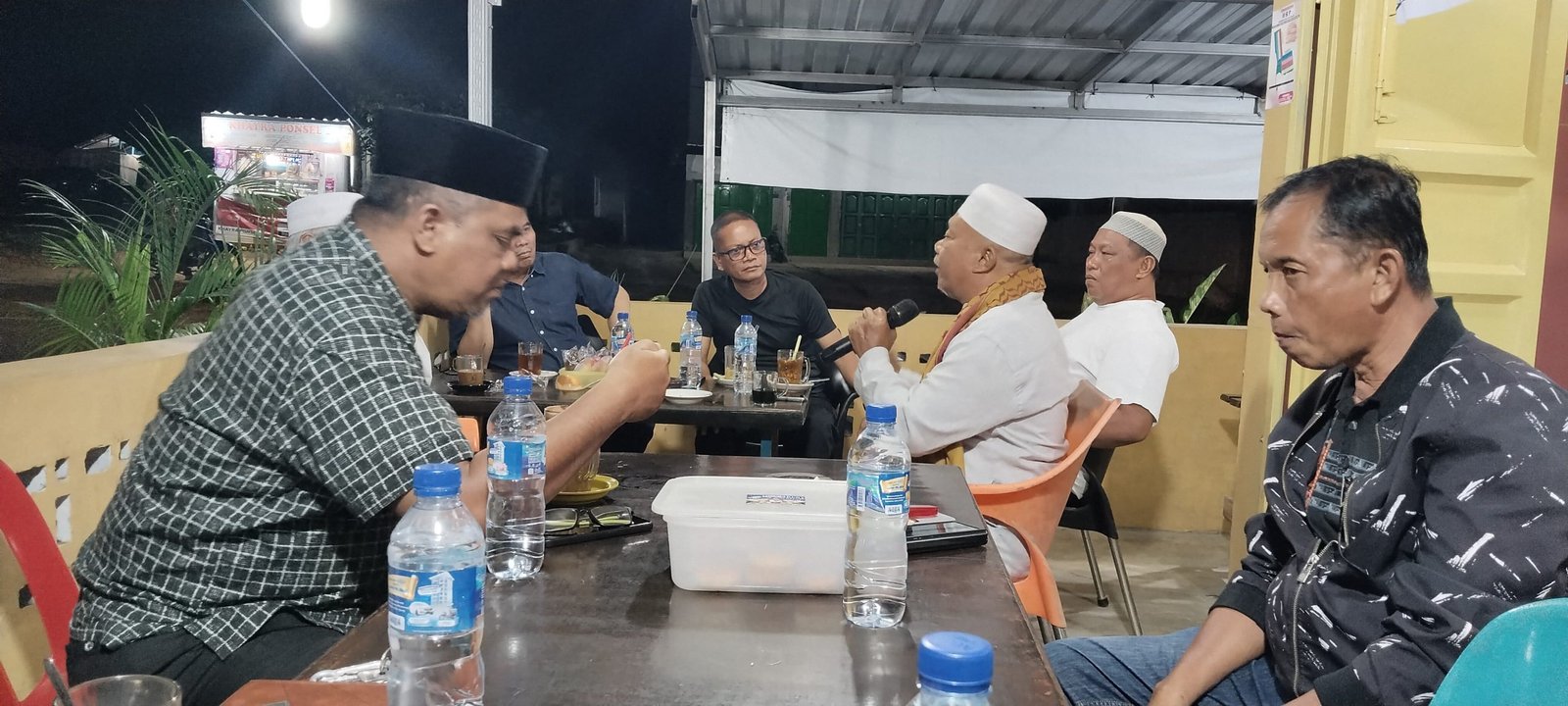 Dekatkan Polisi dengan Warga, Ngopi Kamtibmas Polres Labusel Jadi Ruang Aspirasi Terbuka di Simaninggir 1 Polres
