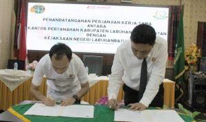 Kejari Labusel dan Kantor Pertanahan Tandatangani Kesepakatan Bersama Bidang Perdata dan TUN IMG 20251126 WA0008
