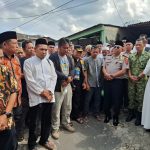 Tommy Raymen Serahkan Enam Jenazah Asal Labuhanbatu Korban Longsor kepada Keluarga