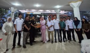 Solidaritas Tinggi, PJ Kades Dan Karang Taruna Sisumut Serahkan Bantuan Untuk Korban Bencana Alam Korban Bencana