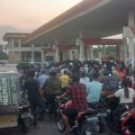 Kelangkaan BBM Akibatkan Antrian Panjang di SPBU Rampah Kiri, Warga Khawatir Aktivitas Ekonomi Terganggu