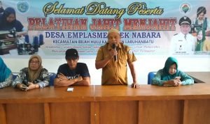 Pemdes Emplasmen Aek Nabara Selenggarakan Pelatihan Menjahit untuk Pemberdayaan Masyarakat IMG 20251204 WA0026