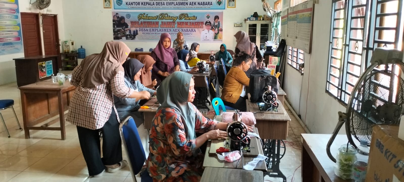 Pemdes Emplasmen Aek Nabara Selenggarakan Pelatihan Menjahit untuk Pemberdayaan Masyarakat 1 Emplasmen Aek Nabara