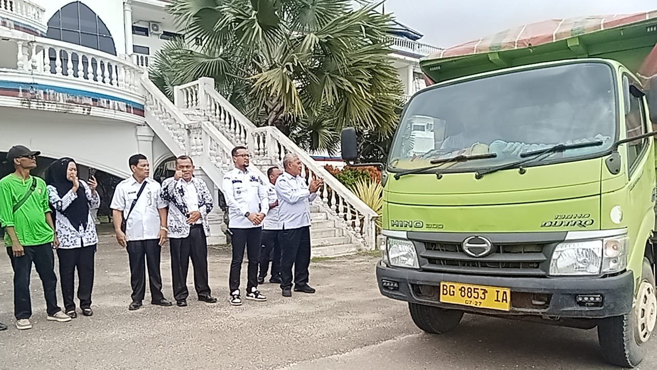 PGRI Labusel Kirim Bantuan Kemanusiaan, Rp156 Juta Lebih dan Logistik Disalurkan untuk Korban Bencana di Sumut 1 PGRI