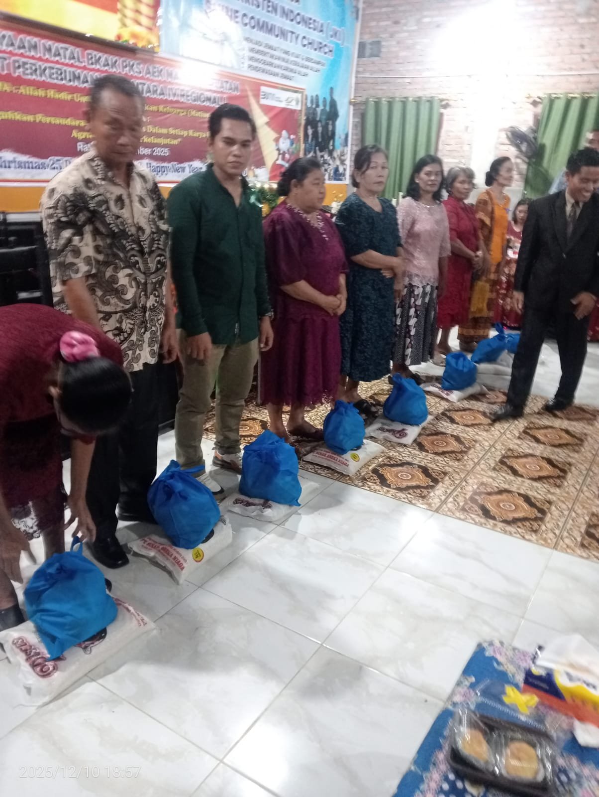 Natal Penuh Kebersamaan: BKAK PKS Aek Nabara Selatan Laksanakan Kegiatan Bakti Natal 1 PKS Aek Nabara