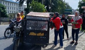 DPC PDI Perjuangan Labusel Gelar Dapur Umum Rutin: Wujud Kepedulian Sosial Melalui Pembagian Makan Gratis