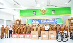 Pemkab Labuhanbatu Gelar Gebyar Apresiasi PBB, Wabup Jamri Beri Penghargaan Camat dan Lurah Berprestasi IMG 20251215 192059
