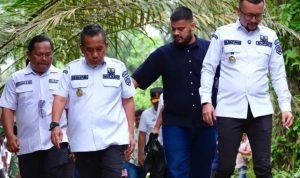 Bupati Labusel Tinjau Lokasi Rawan Banjir di Dusun Sidorukun, Dorong Solusi Permanen dan Berkelanjutan IMG 20251217 182620