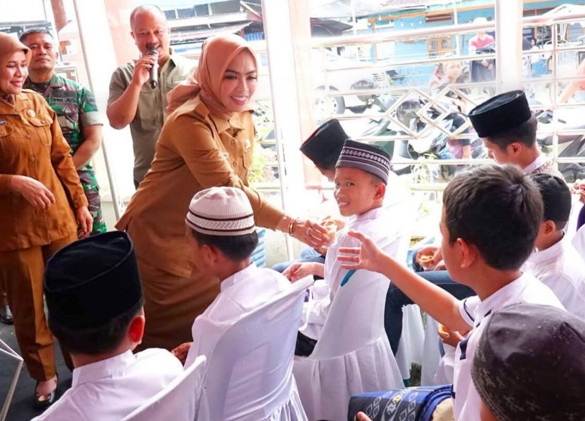 Bupati Labuhanbatu Hadiri Khitanan Massal, Ringankan Beban Warga Rantauprapat 1 Bupati Labuhanbatu