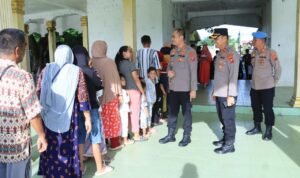 Warung Polri Presisi Minggu ke-6, Kapolres Labuhanbatu Berbagi dan Sapa Warga di Lapangan Ika Bina Polri Presisi